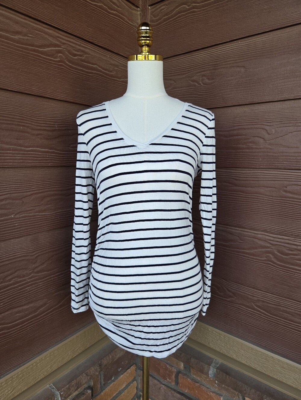Motherhood Maternity Striped V‑Neck Long Sleeve Top – Women’s XS